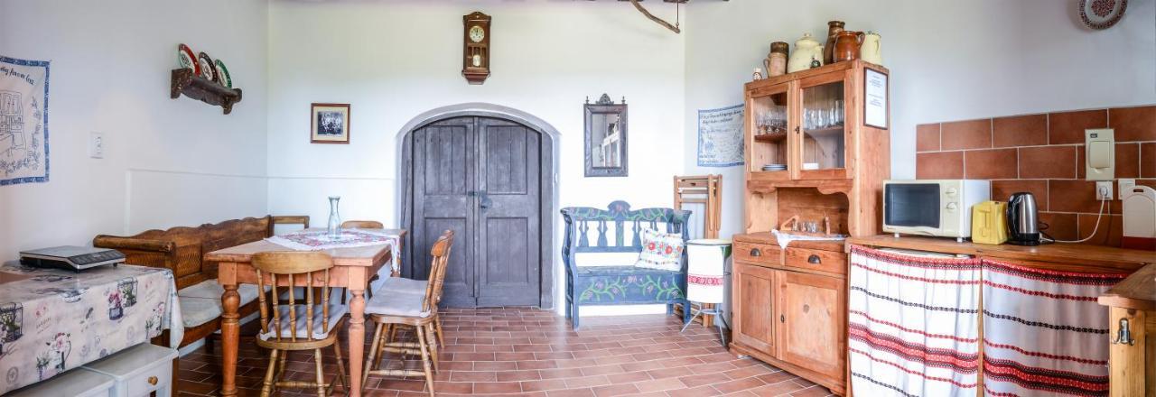Mali Pince Villa Aszofo Dış mekan fotoğraf